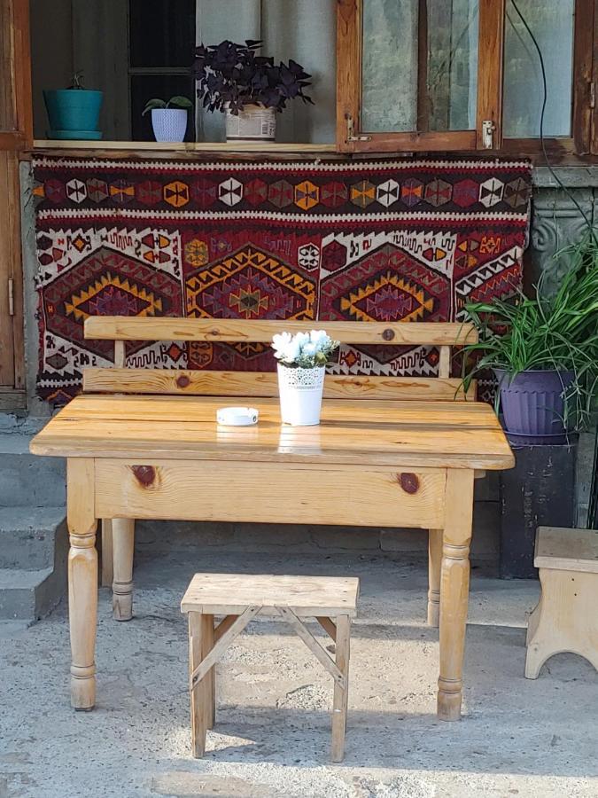 Ailama Guesthouse メスティア エクステリア 写真