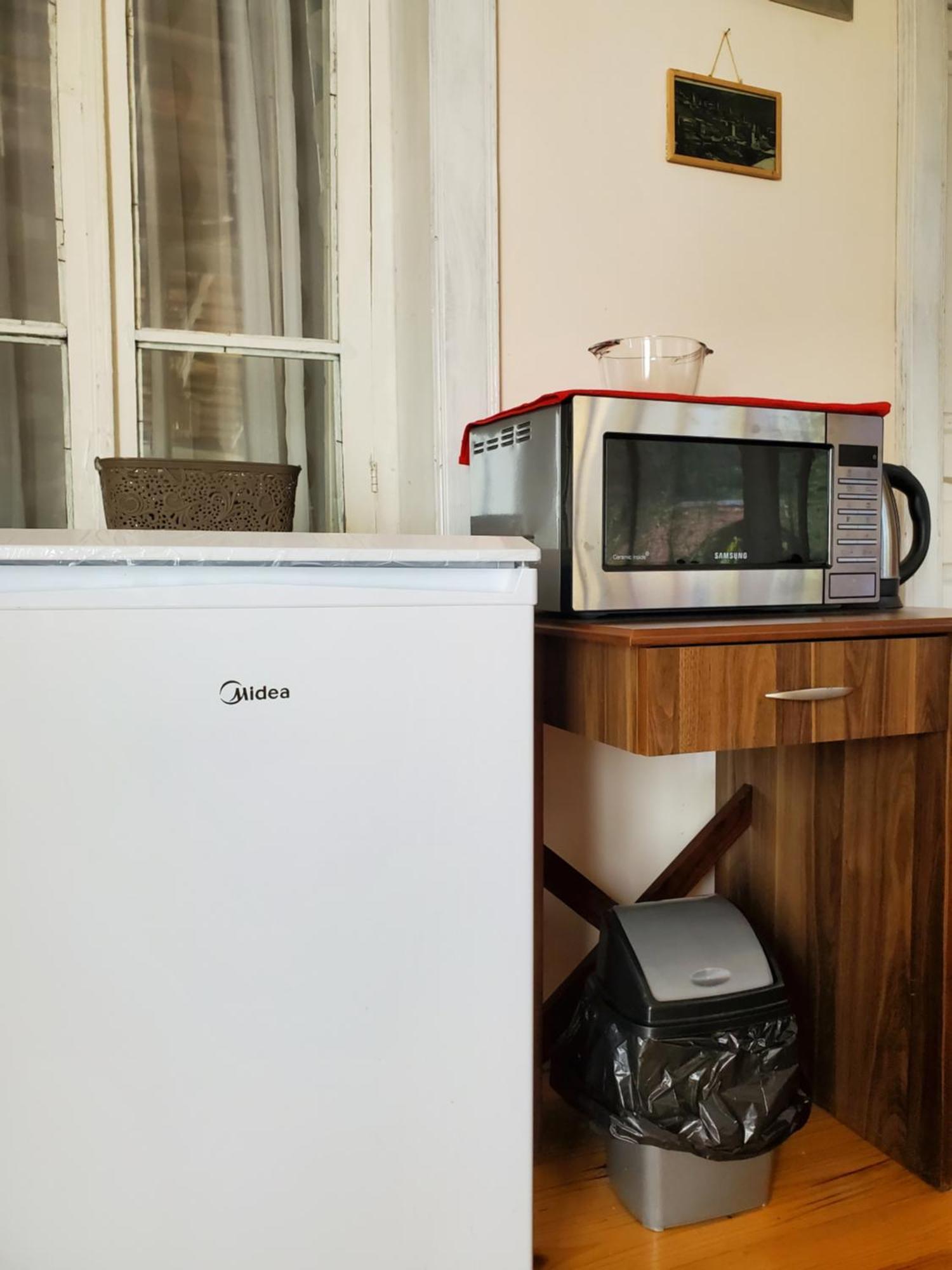 Ailama Guesthouse メスティア エクステリア 写真